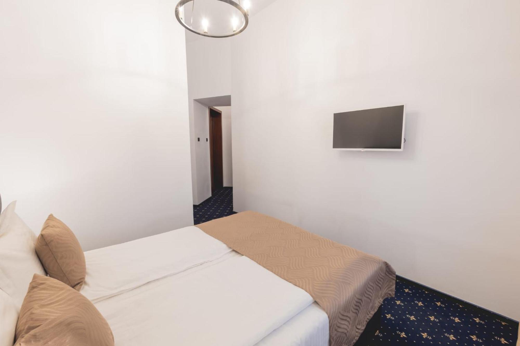 Hotel Carol - فاترا دورني المظهر الخارجي الصورة