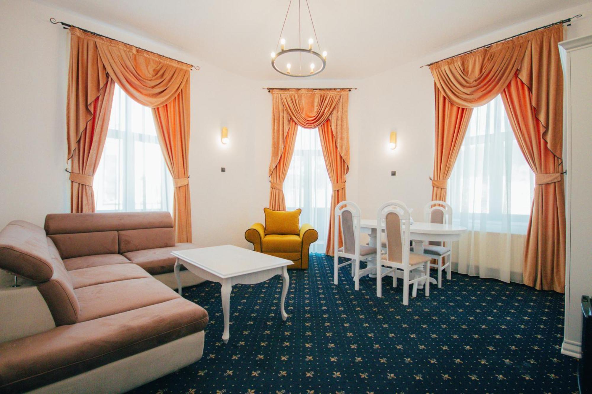Hotel Carol - فاترا دورني المظهر الخارجي الصورة